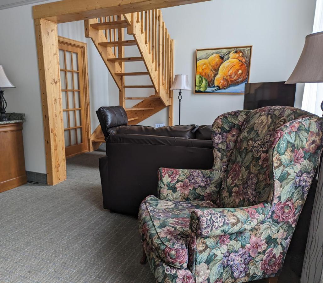 Auberge Des 21 La Baie Esterno foto