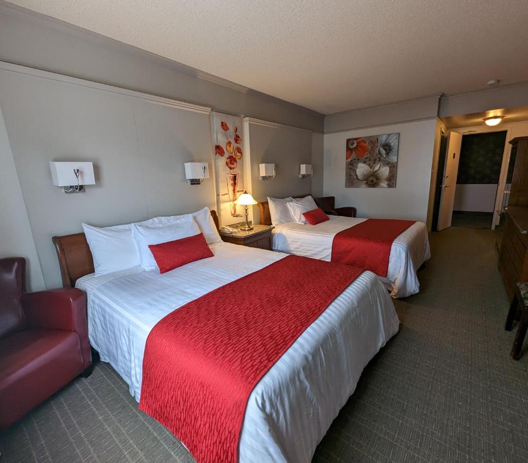 Auberge Des 21 La Baie Esterno foto
